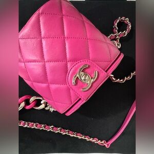 CHANEL 
Lambskin Resin Elegant Chain Vanity Case Dark Pink